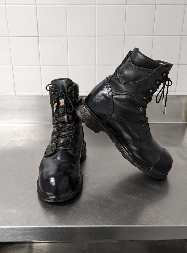 RED WING TOUGH TOE CAP BOOTS 10